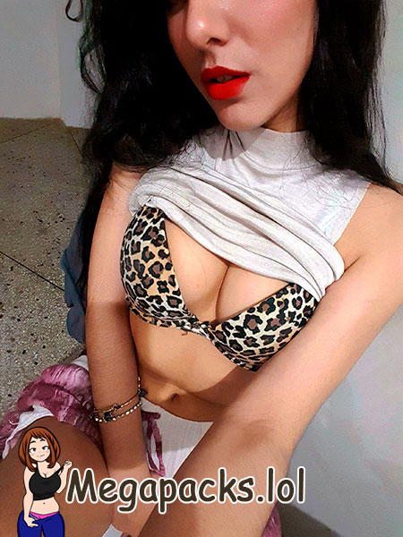 Nudes de joven colombiana con bonitas tetas