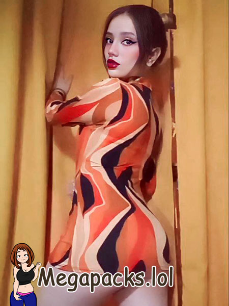 Culona coge y me la chupa rico + 8 Videos