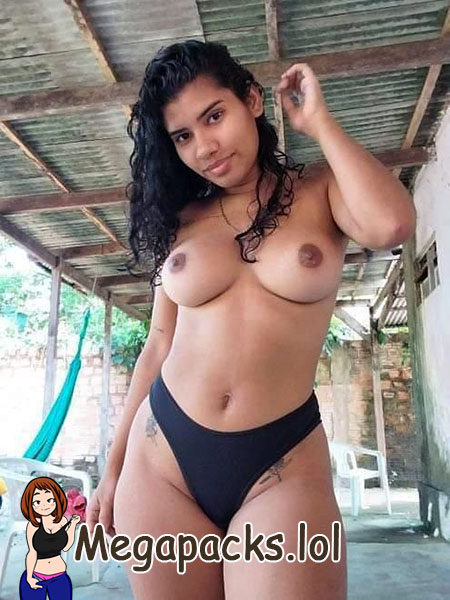 Morocha tetona lo mueve muy rico + 10 Videos