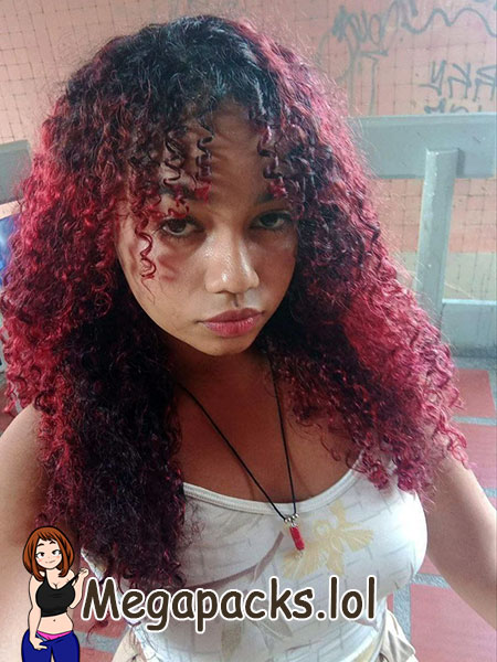 Morena culona y ardiente se toca rico + 15 Videos